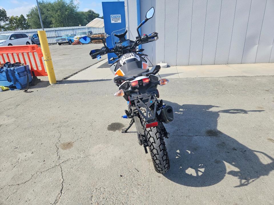 51305436 :رقم المزاد ، MD2JGJ40XMC232331 vin ، 2021 Ktm 390 مزاد بيع