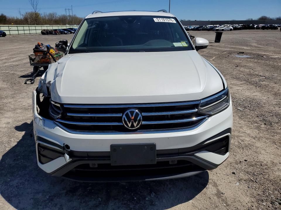 51101576 :رقم المزاد ، 3VVMB7AX0PM025649 vin ، 2023 Volkswagen Tiguan مزاد بيع