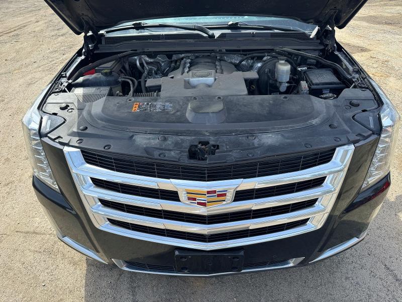 51020736 :رقم المزاد ، 1GYS4BKJ6HR196848 vin ، 2017 Cadillac Escalade مزاد بيع
