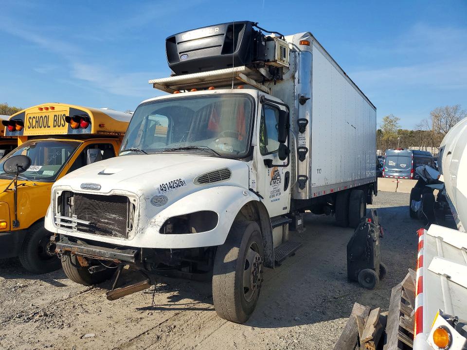Продажа на аукционе авто 2009 Freightliner M2, vin: 1FVACXDTX9DAM3427, номер лота: 49142526