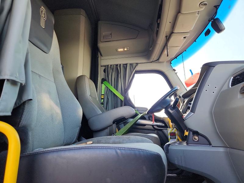 Продажа на аукционе авто 2021 Kenworth T680, vin: 1XKYDP9X2MJ436644, номер лота: 49572126