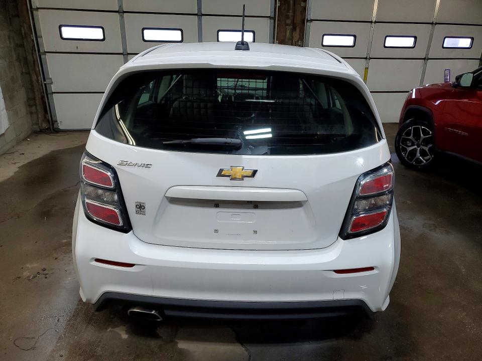 Продажа на аукционе авто 2018 Chevrolet Sonic, vin: 1G1JG6SHXJ4105234, номер лота: 47992706
