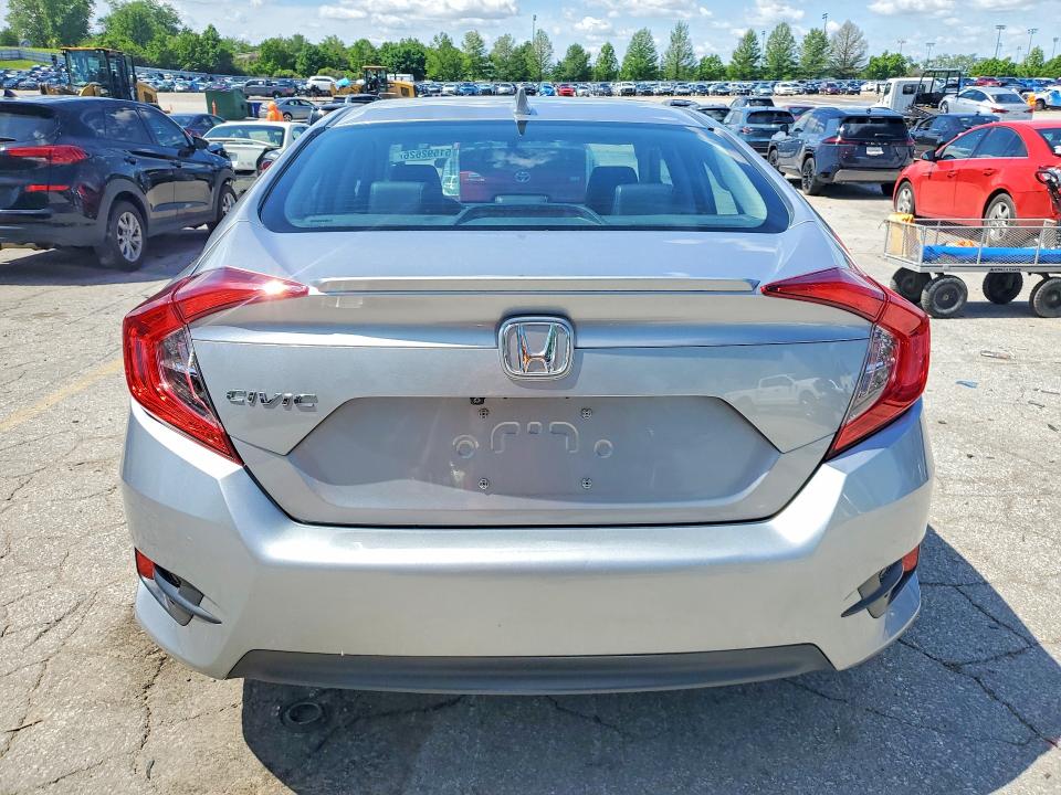 51592626 :رقم المزاد ، 19XFC1F79GE020843 vin ، 2016 Honda Civic مزاد بيع
