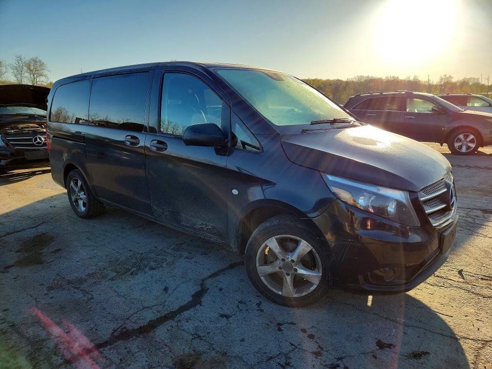 50611186 :رقم المزاد ، WD4PG2EE7J3490372 vin ، 2018 Mercedes Benz Metris مزاد بيع