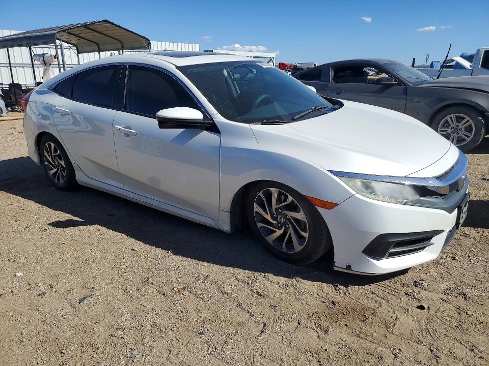 Продажа на аукционе авто 2018 Honda Civic, vin: 19XFC2F7XJE208428, номер лота: 49937346