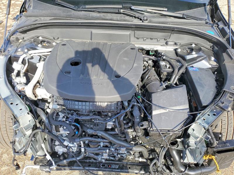 51633906 :رقم المزاد ، YV4M12RM8T1414428 vin ، 2026 Volvo Xc60 مزاد بيع
