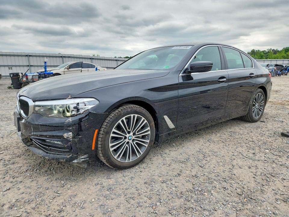 51761136 :رقم المزاد ، WBAJA7C53JWC74681 vin ، 2018 Bmw 530 مزاد بيع