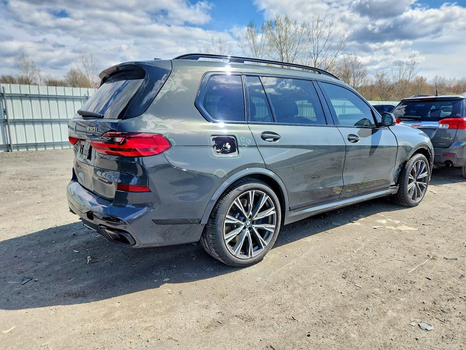 50469786 :رقم المزاد ، 5UXCX6C00N9J04917 vin ، 2022 Bmw X7 مزاد بيع