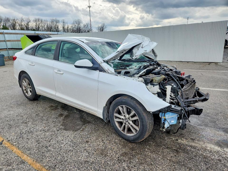 47302586 :رقم المزاد ، 5NPE24AF1FH235013 vin ، 2015 Hyundai Sonata مزاد بيع