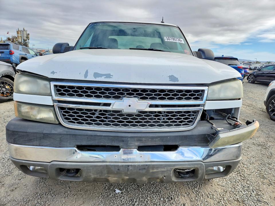 50790736 :رقم المزاد ، 1GCHK23235F816341 vin ، 2005 Chevrolet Silverado مزاد بيع