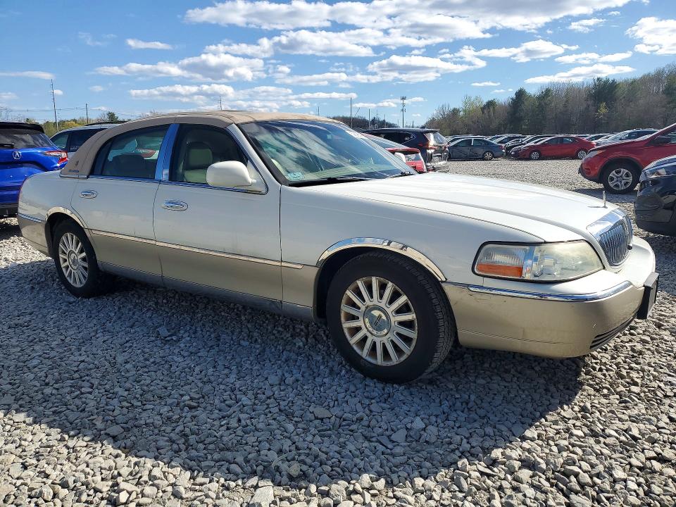 2006 Lincoln Town Car მანქანა იყიდება აუქციონზე, vin: 1LNHM83W56Y635906, აუქციონის ნომერი: 50696296