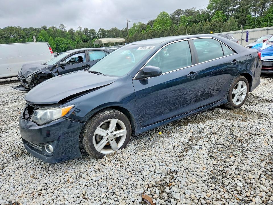 51351156 :رقم المزاد ، 4T1BF1FKXDU290585 vin ، 2013 Toyota Camry مزاد بيع