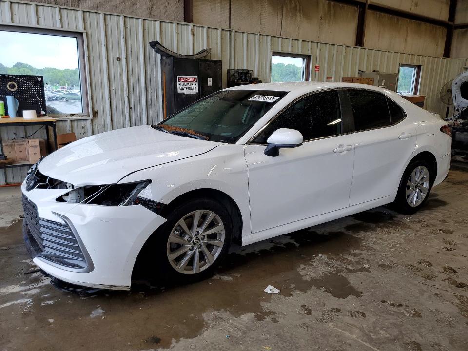 50991876 :رقم المزاد ، 4T1C11AK8PU747165 vin ، 2023 Toyota Camry مزاد بيع