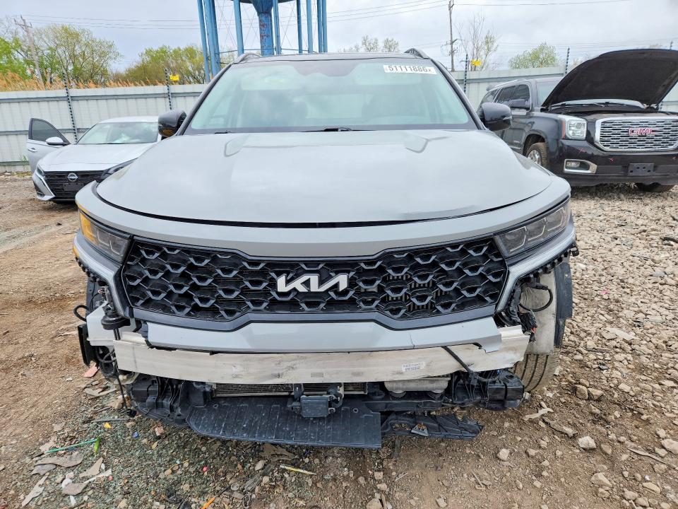 51111886 :رقم المزاد ، 5XYRK4LF0NG093533 vin ، 2022 Kia Sorento مزاد بيع