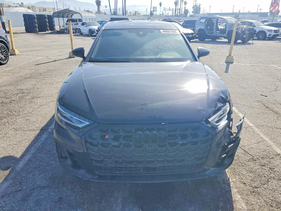 48603306 :رقم المزاد ، WAULSAF80RN012625 vin ، 2024 Audi S8 مزاد بيع