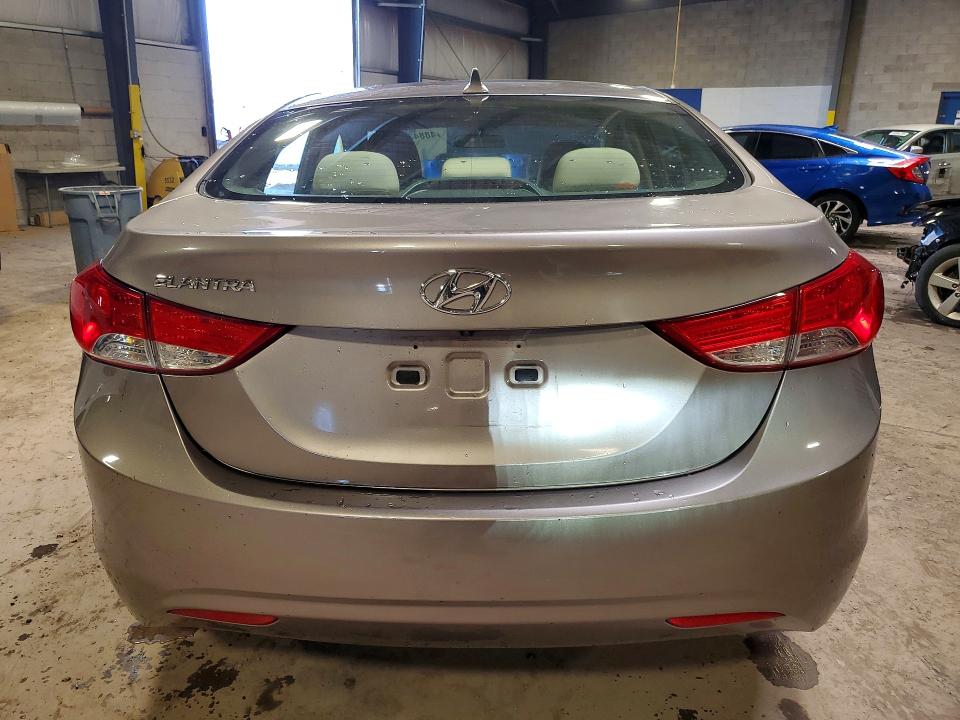 2011 Hyundai Elantra მანქანა იყიდება აუქციონზე, vin: 5NPDH4AE8BH040392, აუქციონის ნომერი: 48843286