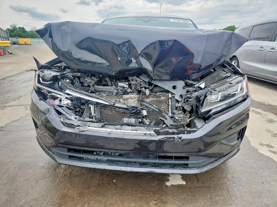 51321856 :رقم المزاد ، 1VWSA7A31MC016734 vin ، 2021 Volkswagen Passat مزاد بيع