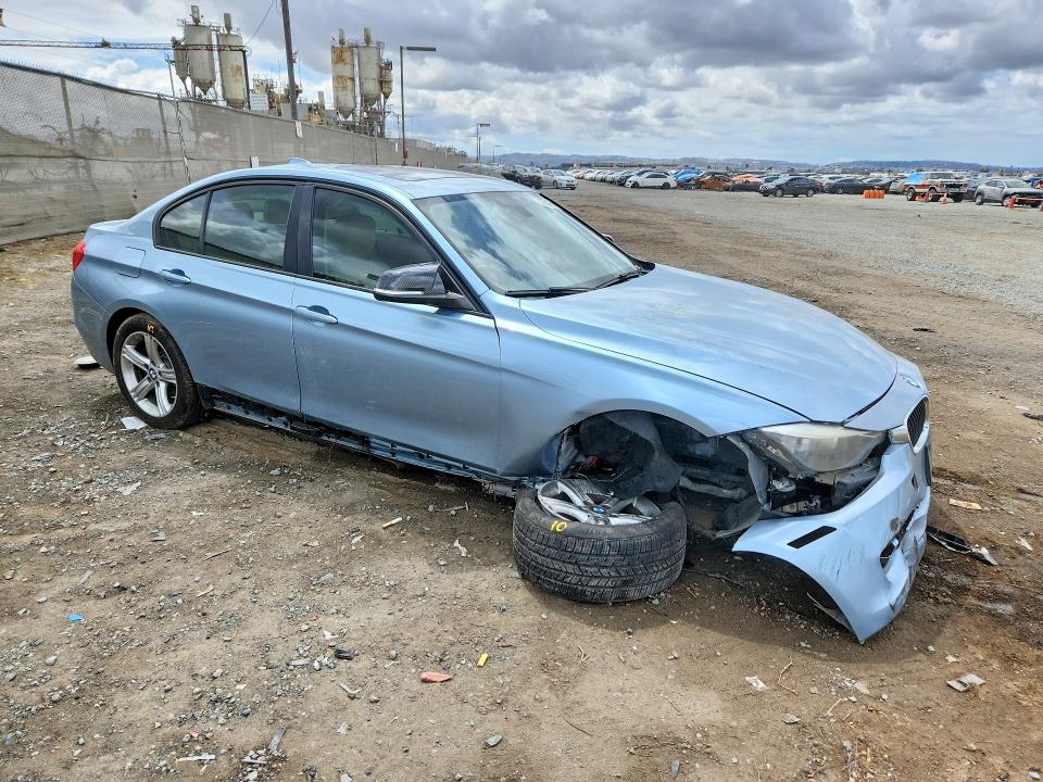 49651436 :رقم المزاد ، WBA3A5C58DF352905 vin ، 2013 Bmw 328 مزاد بيع