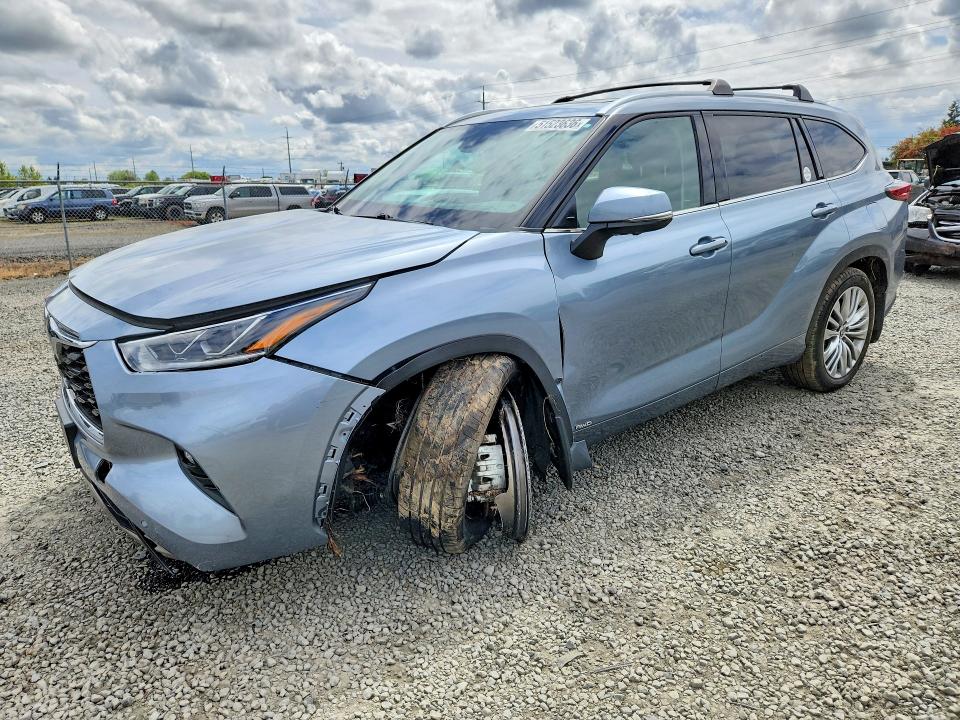 Продажа на аукционе авто 2023 Toyota Highlander Hybrid, vin: 5TDEBRCH6PS107325, номер лота: 51523636