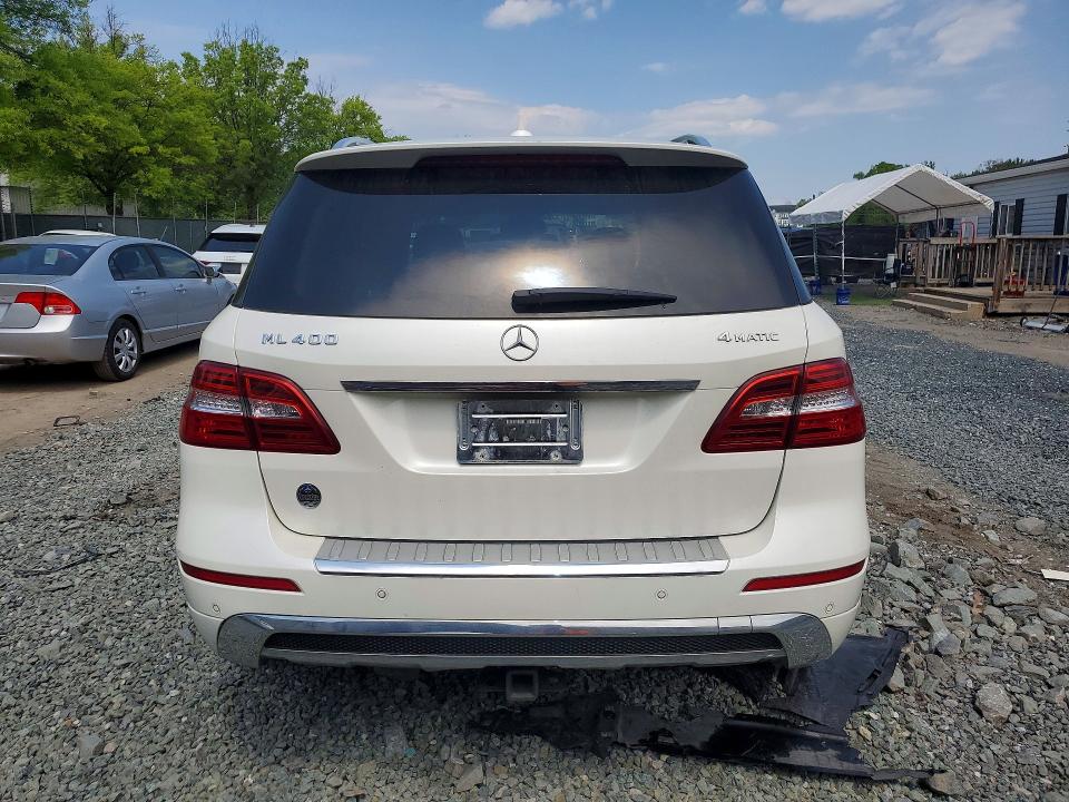 Продажа на аукционе авто 2015 Mercedes-benz Ml, vin: 4JGDA5GB4FA564770, номер лота: 51156146
