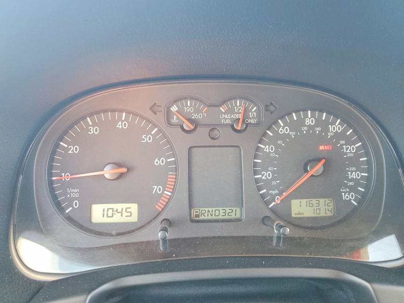48641216 :رقم المزاد ، WVWGC21J2YW370710 vin ، 2000 Volkswagen Golf مزاد بيع