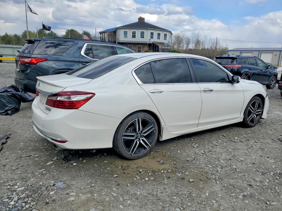 50314666 :رقم المزاد ، 1HGCR2F1XHA227606 vin ، 2017 Honda Accord مزاد بيع