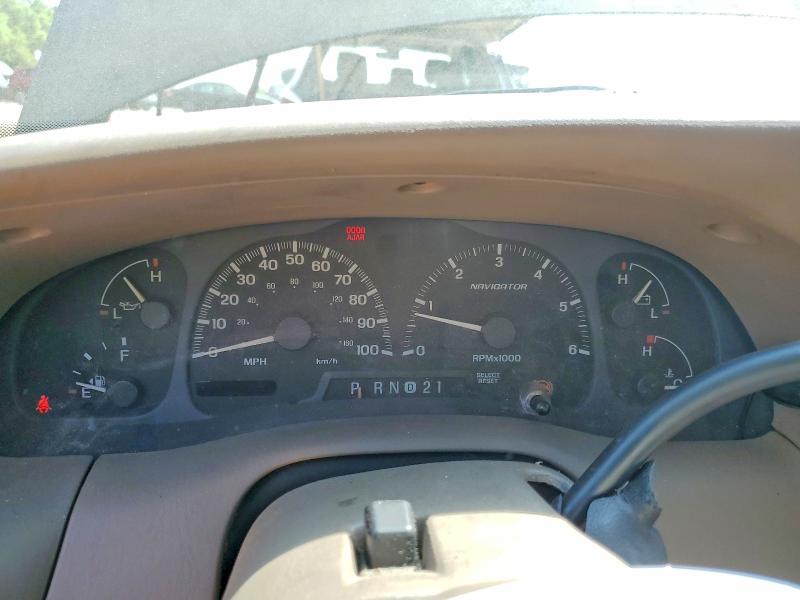48108216 :رقم المزاد ، 5LMPU28A9YLJ00290 vin ، 2000 Lincoln Townhouse Navigator مزاد بيع