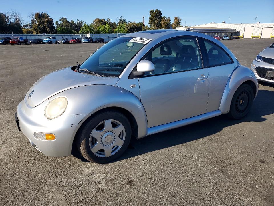 51072256 :رقم المزاد ، 3VWCC21CXXM473398 vin ، 1999 Volkswagen New Beetle مزاد بيع