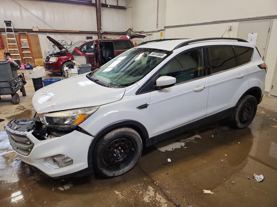 50070666 :رقم المزاد ، 1FMCU0GD3JUC80738 vin ، 2018 Ford Escape مزاد بيع