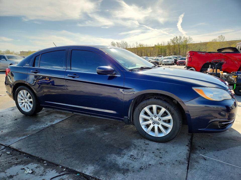 Продаж на аукціоні авто 2013 Chrysler 200, vin: 1C3CCBBB2DN602412, номер лоту: 49938786