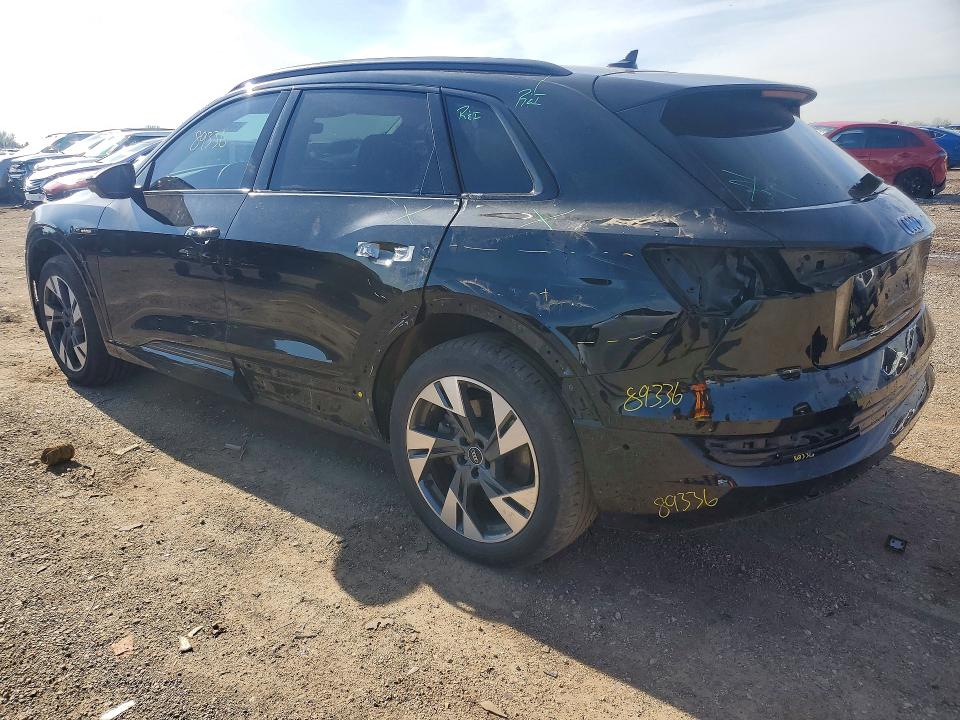 Продажа на аукционе авто 2021 Audi E-tron, vin: WA1AAAGE6MB024011, номер лота: 49447356