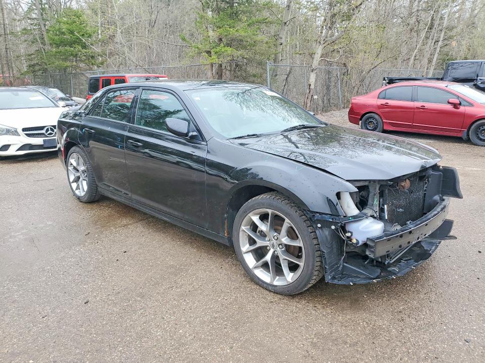 51292576 :رقم المزاد ، 2C3CCABG2JH308020 vin ، 2018 Chrysler 300 مزاد بيع