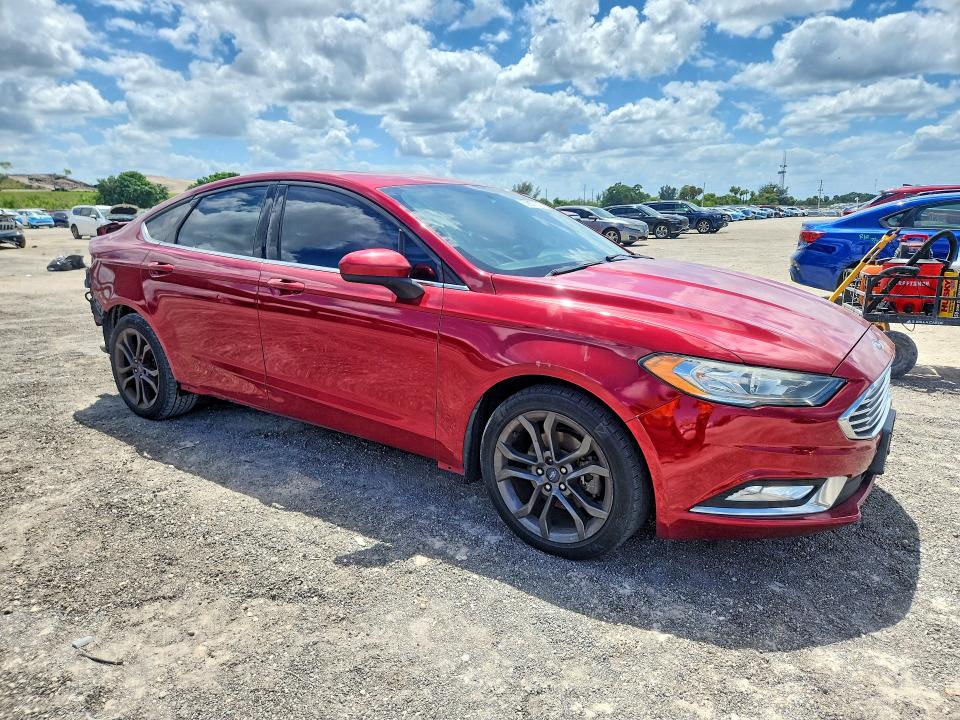 50601676 :رقم المزاد ، 3FA6P0H77JR114821 vin ، 2018 Ford Fusion مزاد بيع