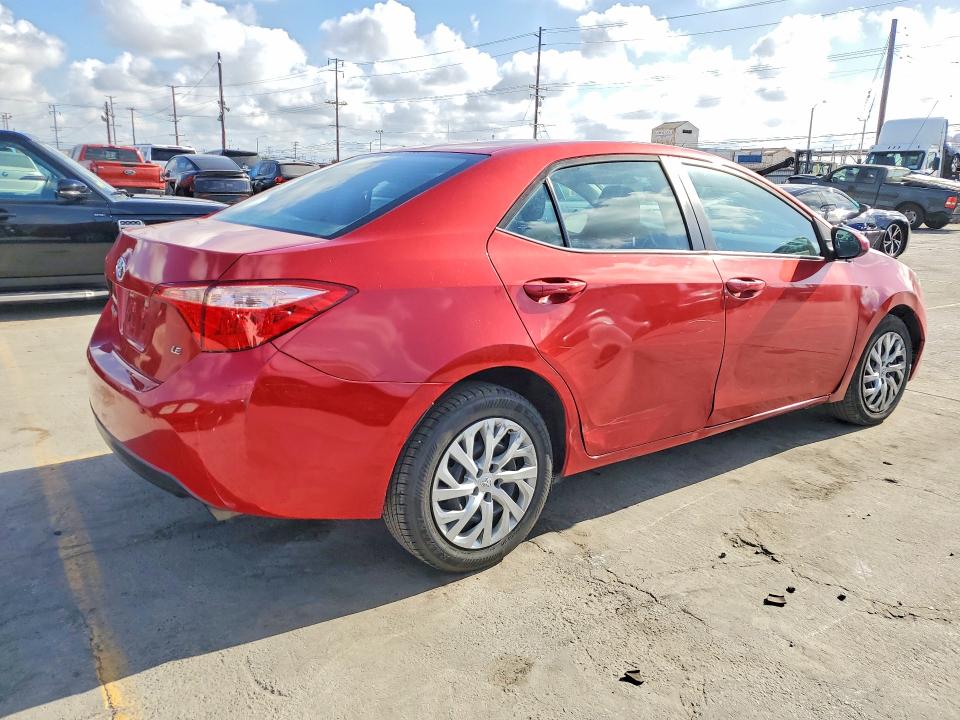 51118106 :رقم المزاد ، 5YFBURHE2KP940178 vin ، 2019 Toyota Corolla مزاد بيع