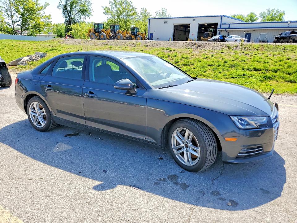 Продажа на аукционе авто 2017 Audi A4, vin: WAUANAF49HN022502, номер лота: 50761056