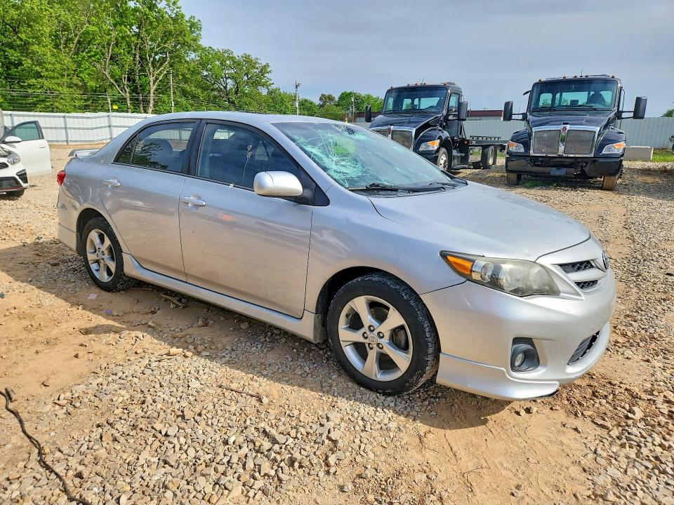51883926 :رقم المزاد ، 2T1BU4EE6CC883847 vin ، 2012 Toyota Corolla مزاد بيع