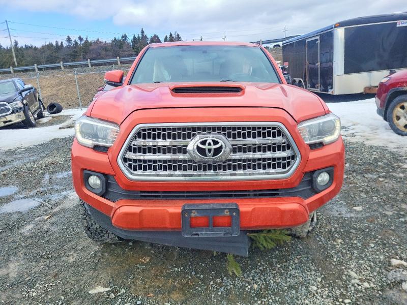 Aukcja sprzedaży 2017 Toyota Tacoma, vin: 5TFDZ5BN7HX028524, numer aukcji: 48243856