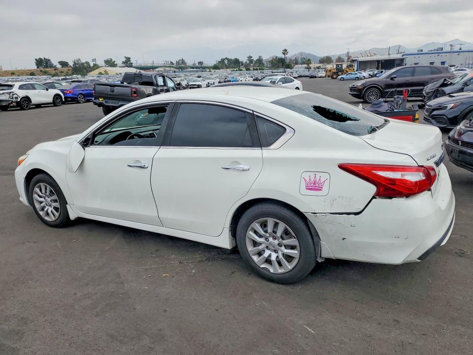 2017 Nissan Altima მანქანა იყიდება აუქციონზე, vin: 1N4AL3AP7HC474116, აუქციონის ნომერი: 49644856