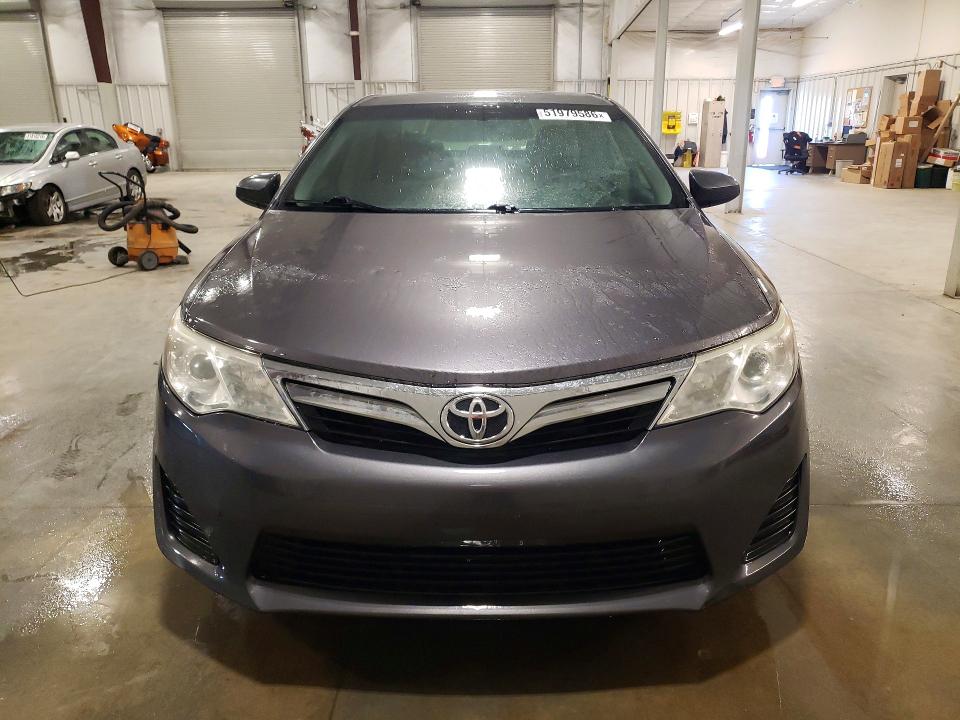 51979586 :رقم المزاد ، 4T4BF1FK8ER374928 vin ، 2014 Toyota Camry مزاد بيع