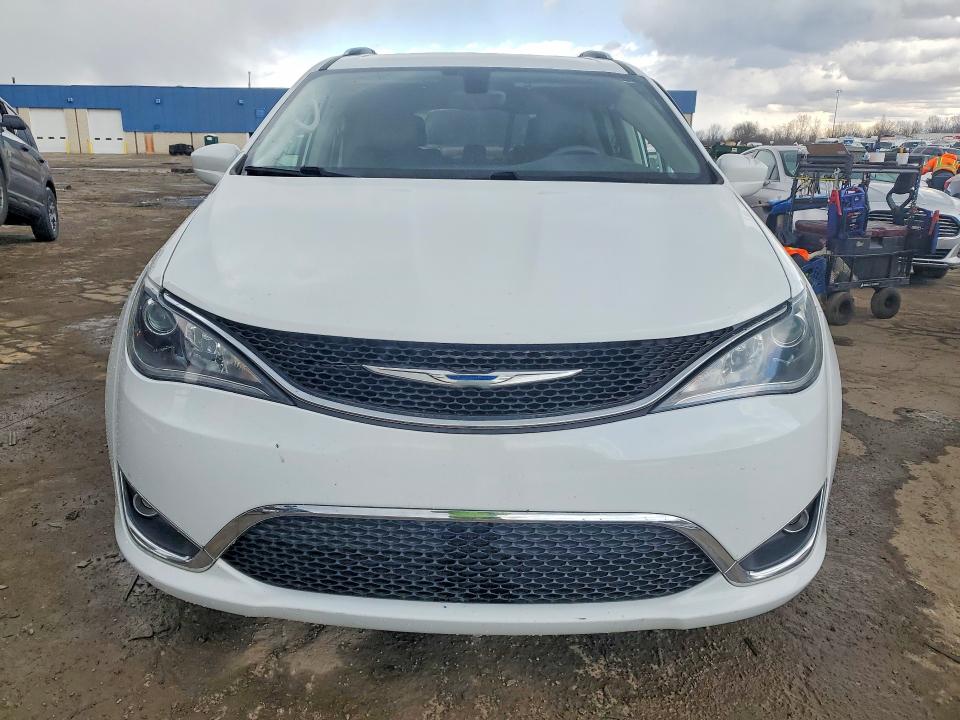 48435566 :رقم المزاد ، 2C4RC1BG9JR193710 vin ، 2018 Chrysler Pacifica مزاد بيع
