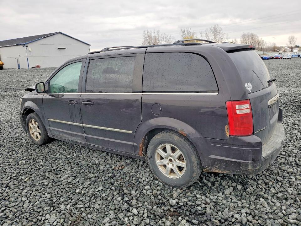 49644186 :رقم المزاد ، 2A4RR5D13AR415196 vin ، 2010 Chrysler Town & Country مزاد بيع