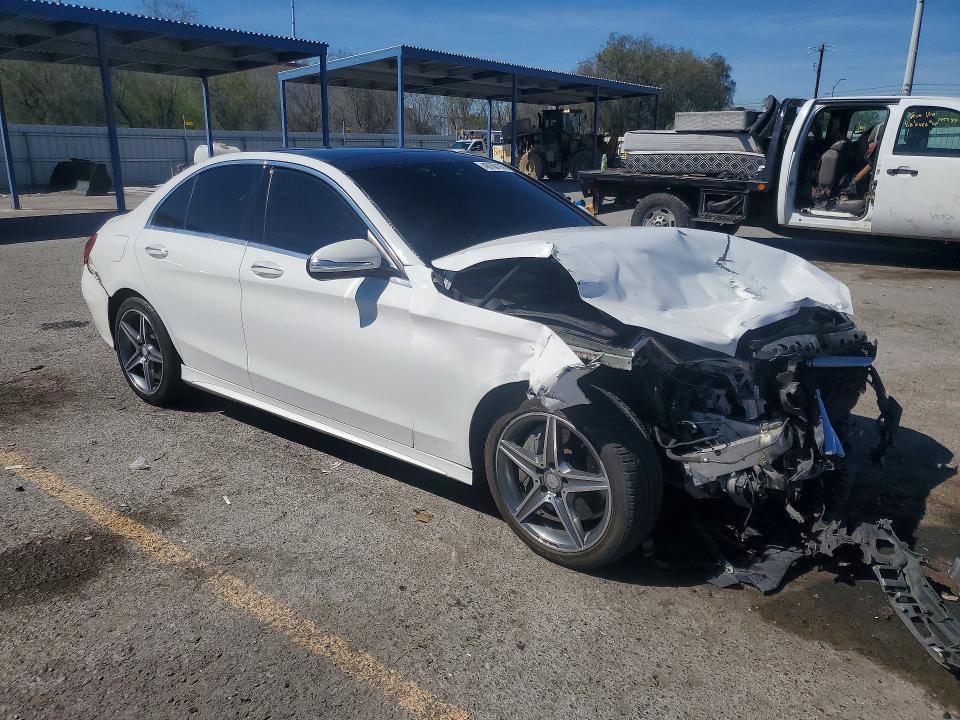 49160176 :رقم المزاد ، 55SWF4KB8FU083166 vin ، 2015 Mercedes-benz C مزاد بيع