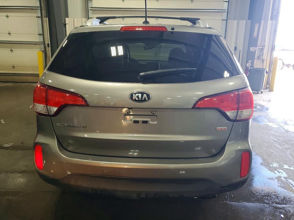 Продажа на аукционе авто 2015 Kia Sorento, vin: 5XYKTCA61FG651757, номер лота: 49240616