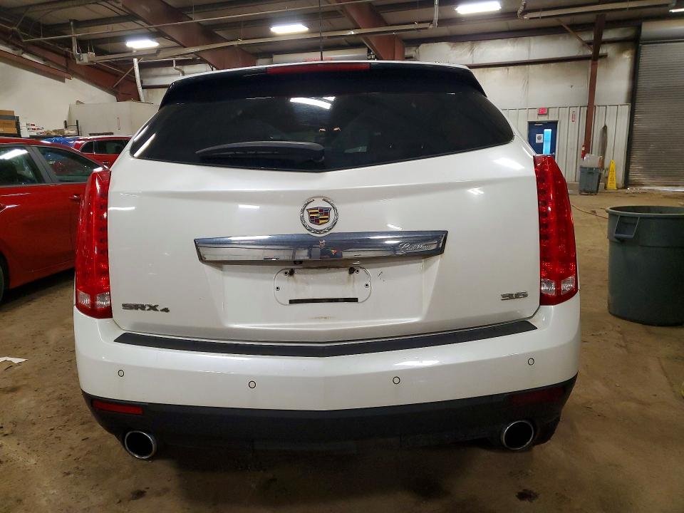 48220696 :رقم المزاد ، 3GYFNEE37FS577017 vin ، 2015 Cadillac Srx مزاد بيع