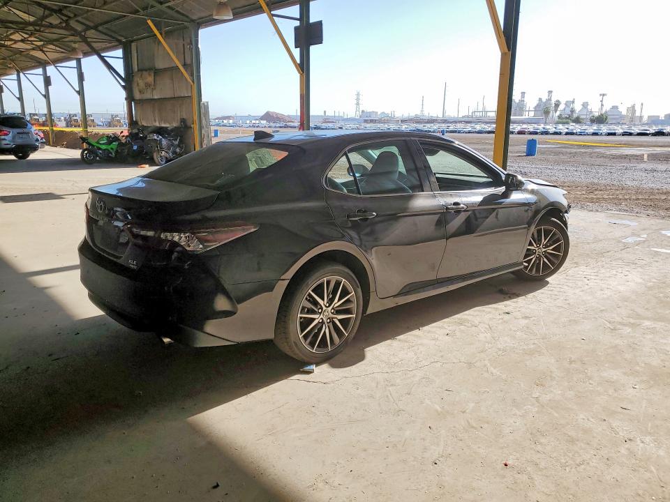 Продаж на аукціоні авто 2021 Toyota Camry, vin: 4T1F11BK0MU024725, номер лоту: 50785476