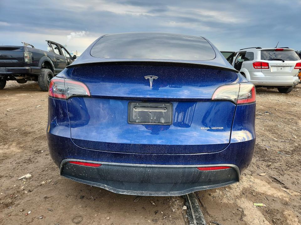 Продажа на аукционе авто 2023 Tesla Model Y, vin: 7SAYGDEE0PF875572, номер лота: 49110666