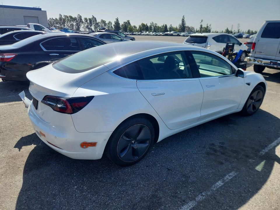 50353356 :رقم المزاد ، 5YJ3E1EA8KF484557 vin ، 2019 Tesla Model 3 مزاد بيع