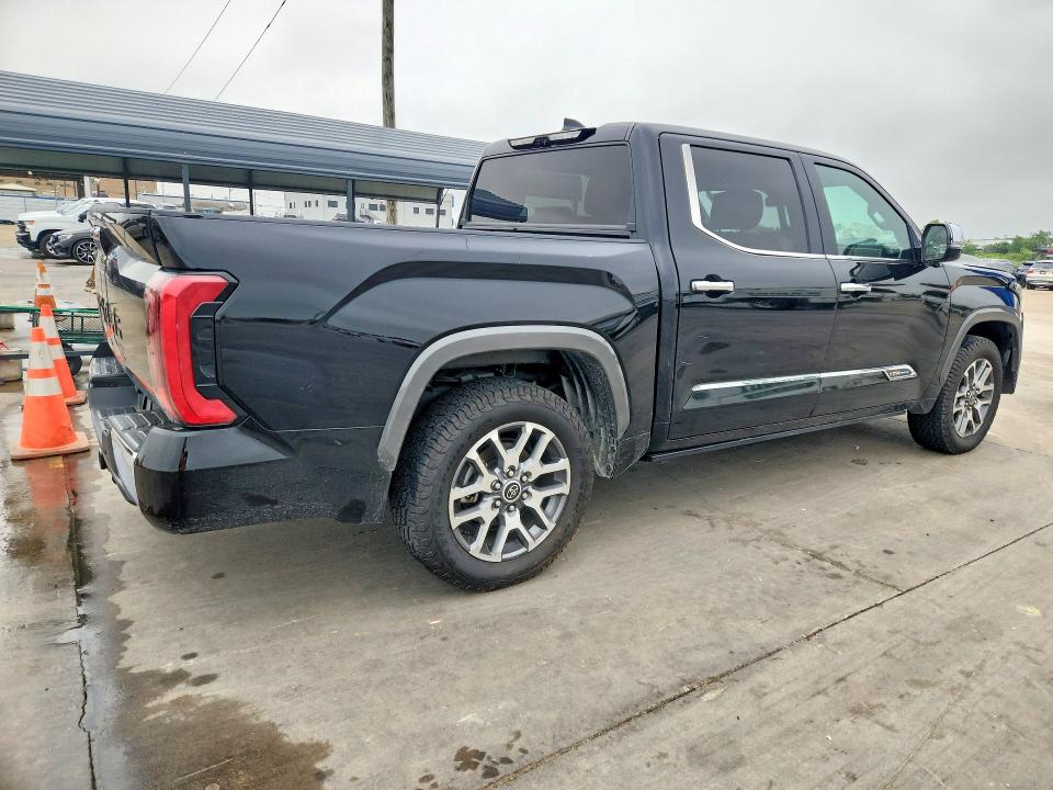 Продажа на аукционе авто 2022 Toyota Tundra, vin: 5TFMA5DB6NX026785, номер лота: 51070856