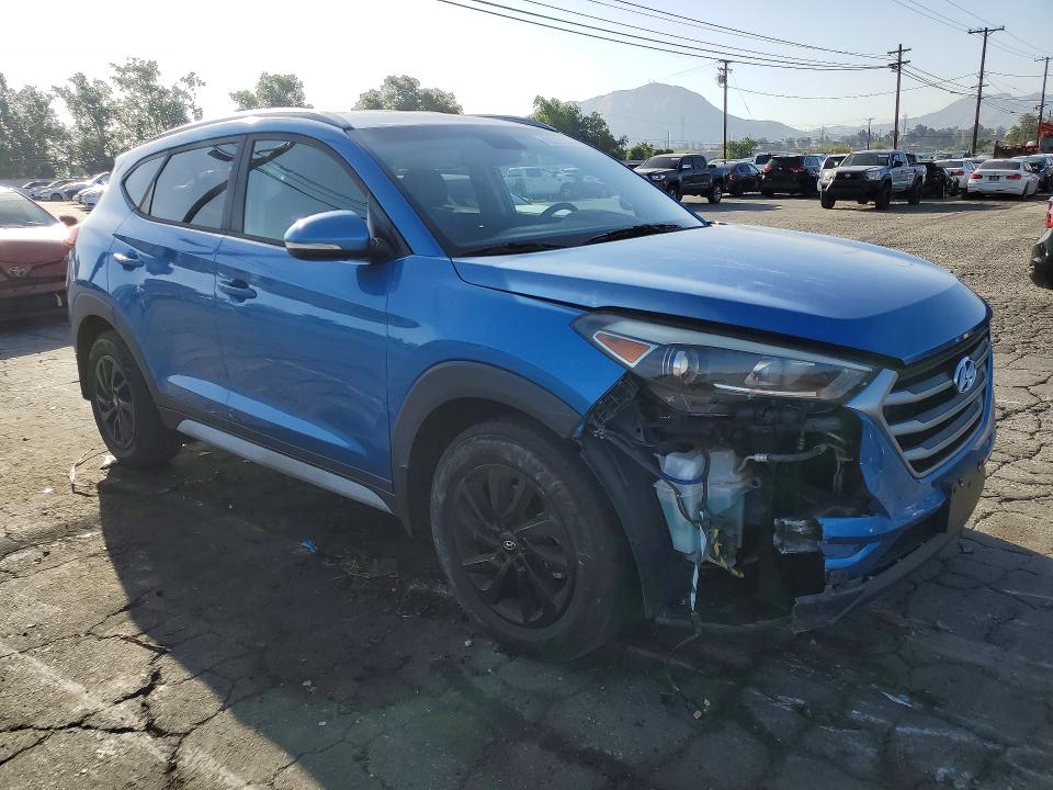 49323186 :رقم المزاد ، KM8J33A48JU603038 vin ، 2018 Hyundai Tucson مزاد بيع