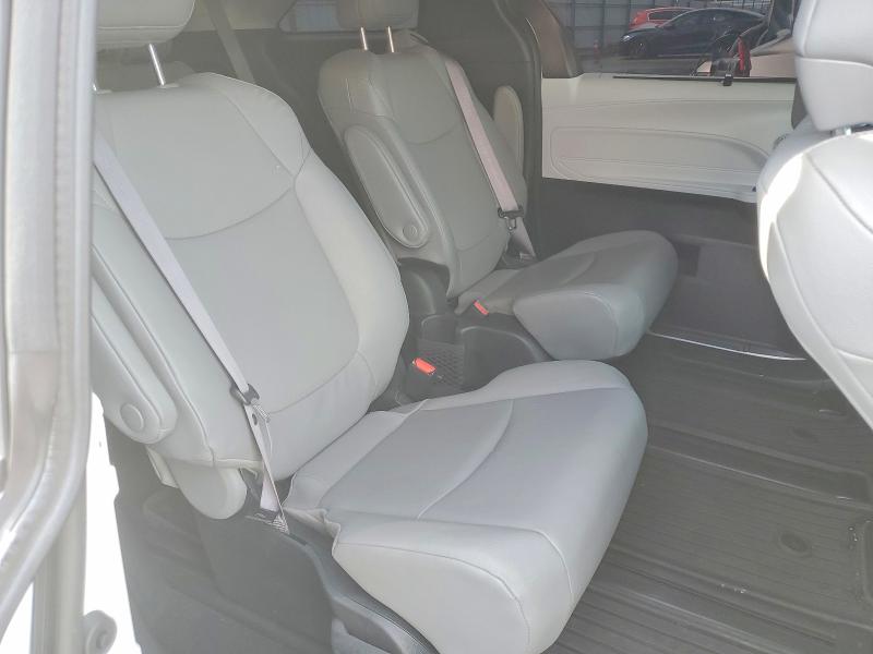 Aukcja sprzedaży 2025 Toyota Sienna, vin: 5TDJRKEC4SS261172, numer aukcji: 48699446